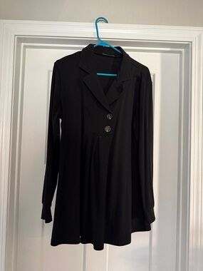 Classic Black Long-Sleeve Tunic with Notched Collar